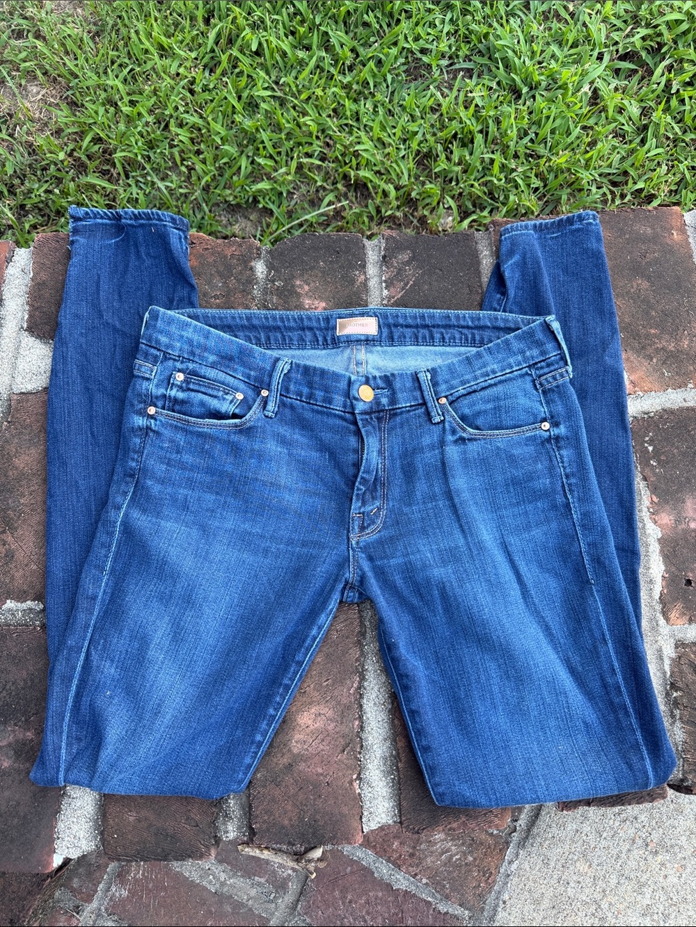 Mother "The Looker" dark wash blue jeans size 30 - Picture 3 of 8